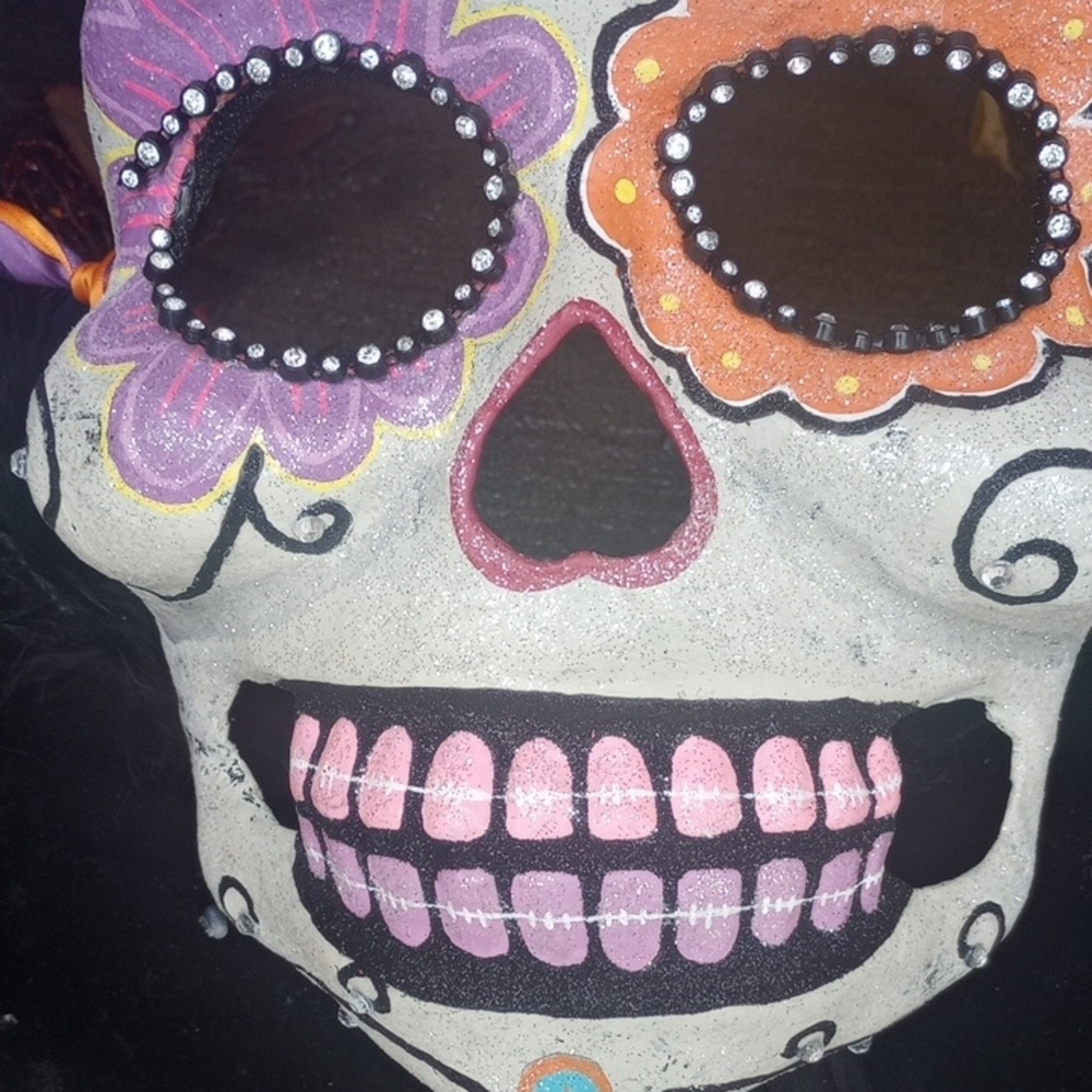 Halloween Skull Mask With Bling And Flowers - Picture 6 of 7